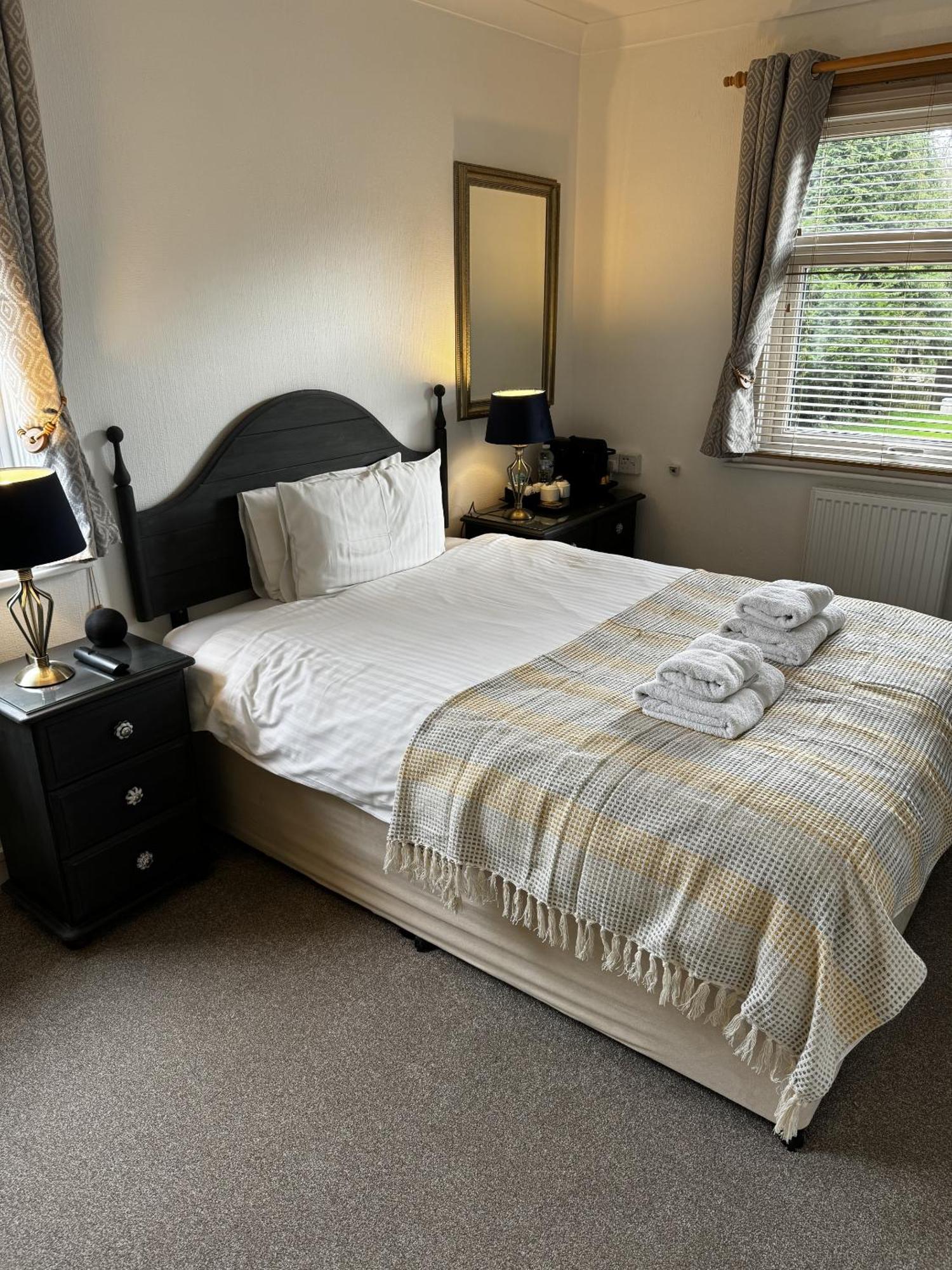Watermead House Hotel ชาร์ด ภายนอก รูปภาพ